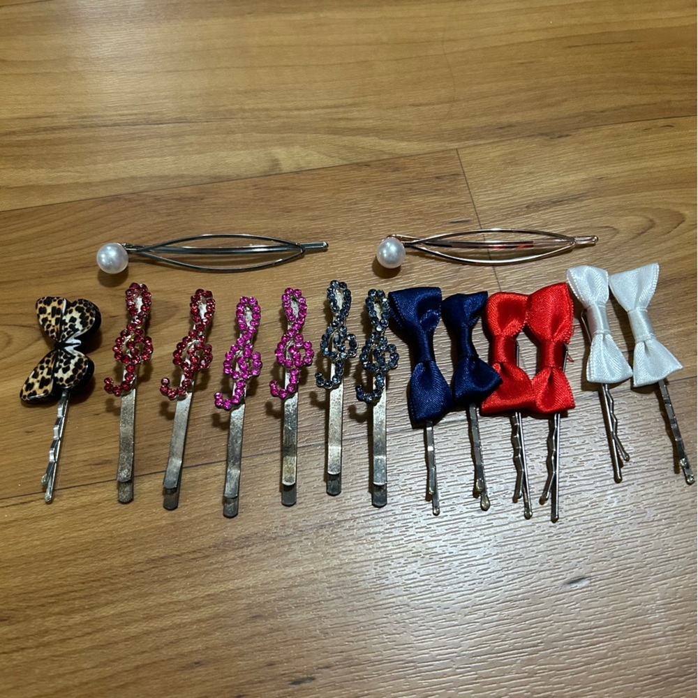 Detailed Bobby Pin Bundle - Picture 1 of 3